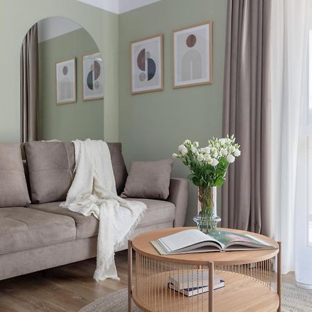 Dream Garden Apartment With Free Parking Sinaia Eksteriør bilde
