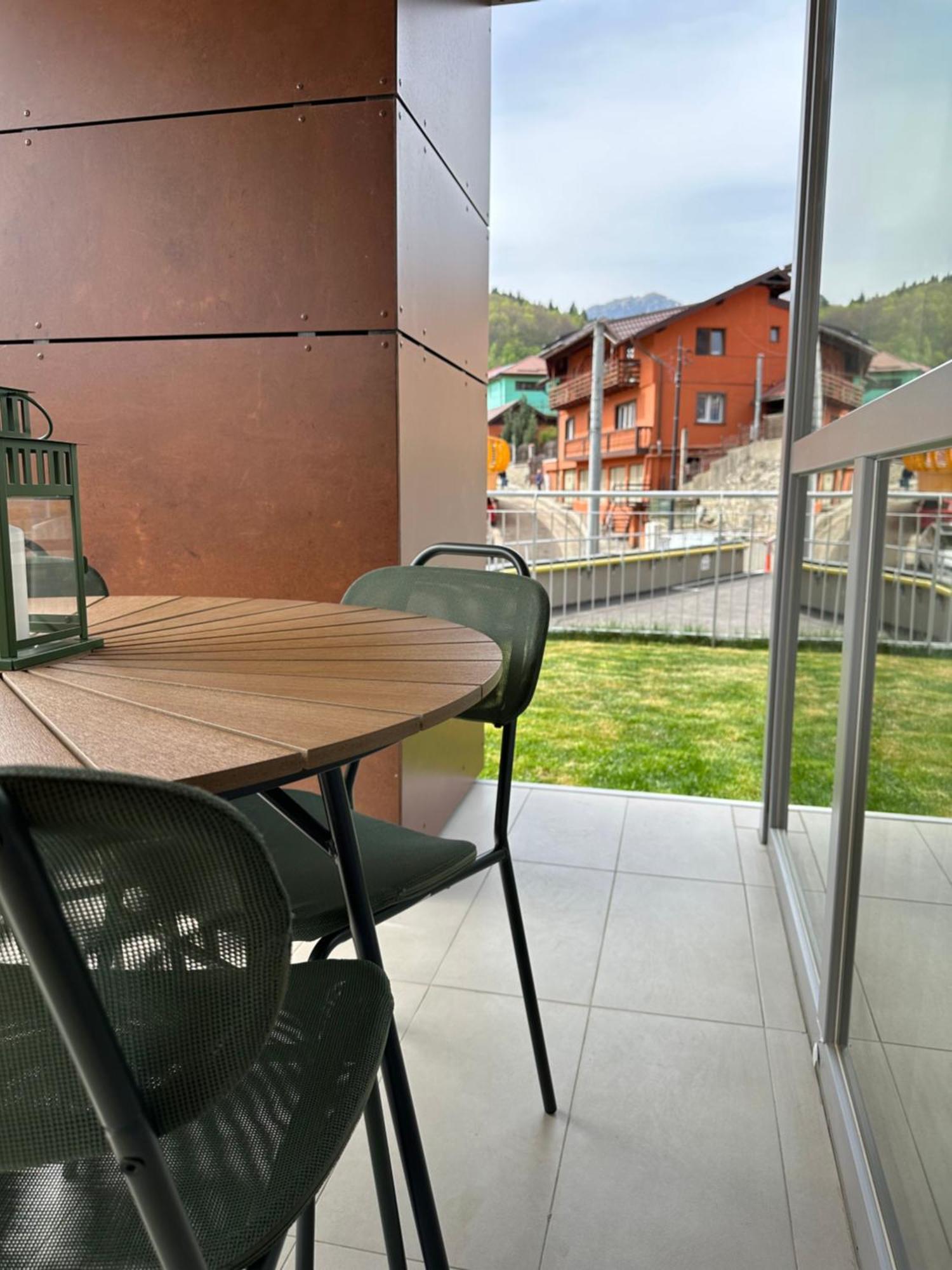 Dream Garden Apartment With Free Parking Sinaia Eksteriør bilde