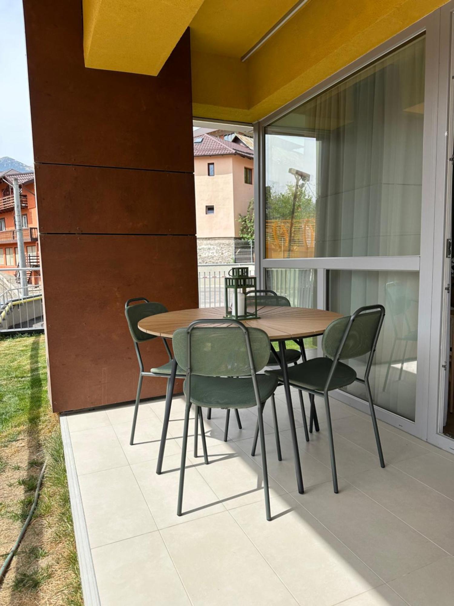 Dream Garden Apartment With Free Parking Sinaia Eksteriør bilde